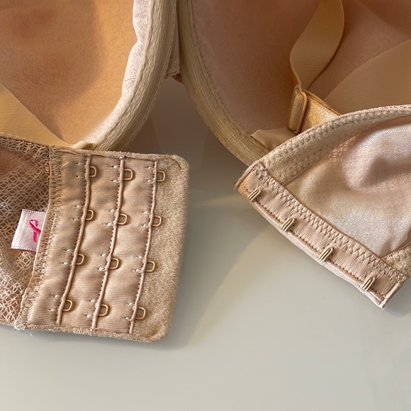 NWOT Wacoal Women’s Awareness Contour Underwire Bra in Nude, Size 40DDD - Picture 9 of 16